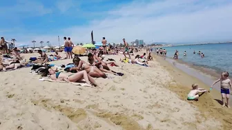 Barcelona Beach Walk - SPAIN - Beach Nova Icaria - May 2022