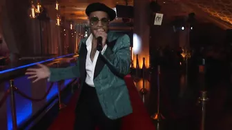 Bruno Mars, Anderson .Paak, Silk Sonic - Leave The Door Open (Live from the BET Awards)