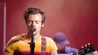 Harry Styles - Wet Dream (Wet Leg cover) in the Live Lounge