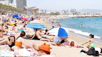 Barcelona beach walk 2022 / beach Barceloneta