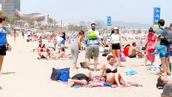 Barcelona beach walk 2022 / beach Barceloneta