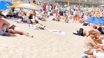 Barcelona beach walk 2022 / beach Barceloneta