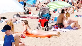 Barcelona beach walk 2022 / beach Barceloneta