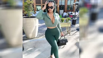 Curvy Model - Tesla Williams - Beautiful Outfits | Plus Size Model