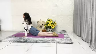 Hot Yoga and CONTORTION, 흰색레깅스 힙운동 스트레칭 Yoga art