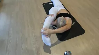 *SEXY* YOGA AND STRETCHING — FULL BODY STRETCH DEEP LEG  ????