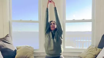 Do these 4 feel good Stretches everyday | Morning Routine