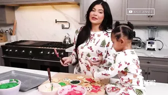 Dream Kardashian Shows Off Influencer Baker Skills on Instagram | E! News