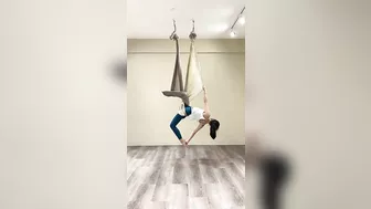 1️⃣4️⃣8️⃣空瑜串連 Aerial Yoga (依涵)