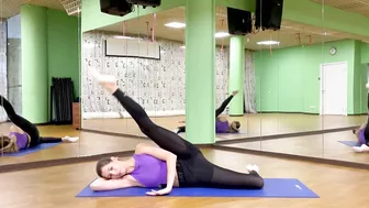 MIDDLE SPLITS STRETCHING FOLLOW ALONG