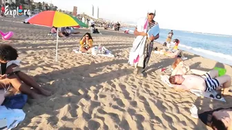 Beach walk / Walking Tour playa la barceloneta Barcelona / Spain