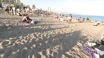 Beach walk / Walking Tour playa la barceloneta Barcelona / Spain