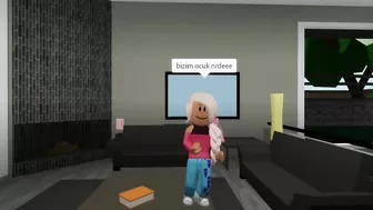 AYNI YERE SAKLANAN ÇOCUK ???????? / Roblox Brookhaven / Pro Mia