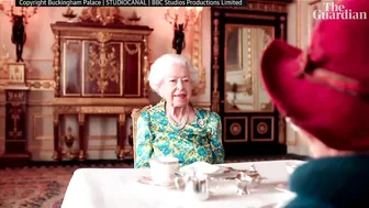 Paddington Bear joins the Queen for afternoon tea at Buckingham Palace