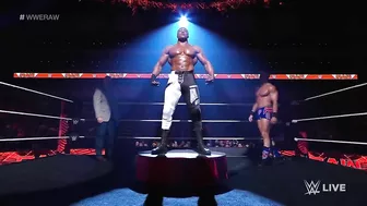 Theory attacks Bobby Lashley during a Pose-Down challenge: Raw, June 13, 2022