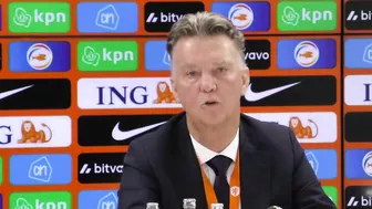 Van Gaal vermorzelt Driessen: 'We stoppen hiermee. Walgelijk!'