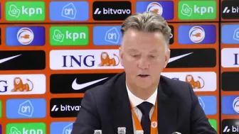 Van Gaal vermorzelt Driessen: 'We stoppen hiermee. Walgelijk!'