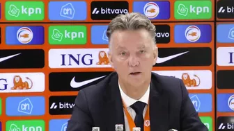 Van Gaal vermorzelt Driessen: 'We stoppen hiermee. Walgelijk!'