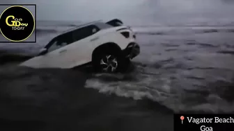 #shocking????????!! Car drowned in sea at Anjuna Beach, #Video by Local Activist Ramesh Bhovi.