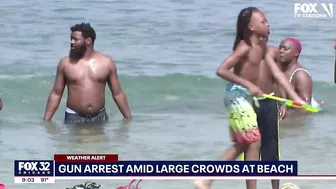 Chaos erupts at Chicago beach when police spot gun