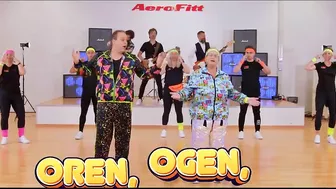 Frans Bauer & Tante Rikie - Hoofd, Schouders, Knie en Teen (Officiële Videoclip)