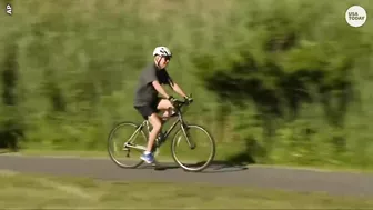 President Biden 'good' after falling off his bike at Delaware beach | USA TODAY