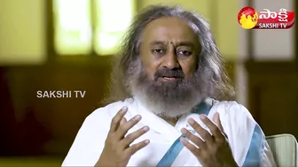 International Yoga Day 2022: Sri Sri Ravi Shankar About International Yoga Day 2022 | Sakshi TV