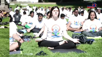 Yoga Day पर योग करते समय जब मोदी का बैलेंस बिगड़ गया... | Sushil Modi yoga day viral video