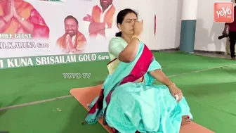 డీకే అరుణ యోగ ఆసనాలు | BJP Leader DK Aruna Yoga Asanas | International Yoga Day 2022 | YOYO TV