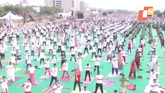 Gujarat CM joins celebration of the 8th International Yoga Day at Ahmedabad