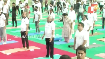 Gujarat CM joins celebration of the 8th International Yoga Day at Ahmedabad