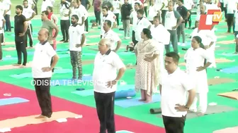 Gujarat CM joins celebration of the 8th International Yoga Day at Ahmedabad