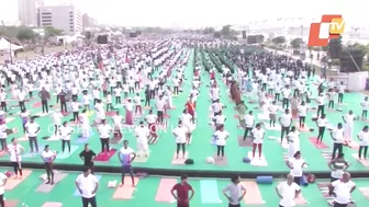 Gujarat CM joins celebration of the 8th International Yoga Day at Ahmedabad