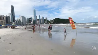 [Best Beaches Brazil 4K] ????????´Caminhada na praia Central, Balneário Camboriú - Brasil