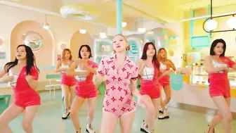 NAYEON "POP!" M/V