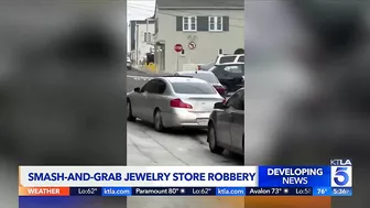 Brazen Manhattan Beach smash-and-grab burglary caught on camera