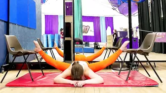 Full Middle Split stretch exercise | Stretching Contortion and Gymnastics