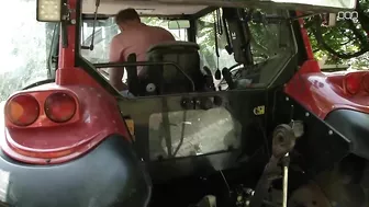 Boeren protesteren bij provinciehuis tegen stikstofbeleid