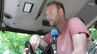 Boeren protesteren bij provinciehuis tegen stikstofbeleid