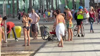 Beach Sant Sebastia/ Barcelona beach walk