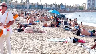 Beach Sant Sebastia/ Barcelona beach walk