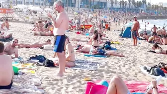 Beach Sant Sebastia/ Barcelona beach walk