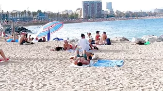 Beach Sant Sebastia/ Barcelona beach walk