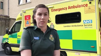 Paramedic’s warning after woman hit by bus while trying to get Instagram photo on Oxford Street