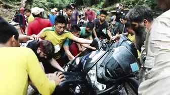 Where The Road Ends: Crossing the Darién Gap | Official Trailer