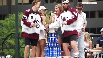 7 of the funniest moments from the Avs' Stanley Cup parade