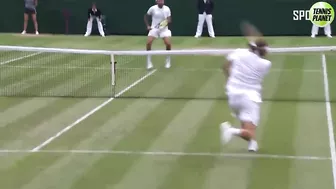 Match turns ugly between Nick Kyrgios and Stefanos Tsitsipas - Wimbledon 2022