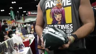 Hasanabi goes to the Anime Expo