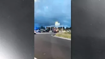 Politie schiet op 16-jarige boer; boeren woedend!