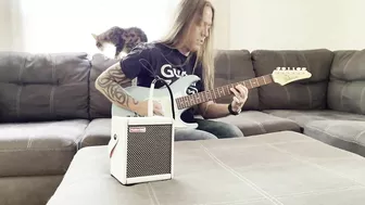 The BEST Travel Amp Ever? The Spark Mini Amp